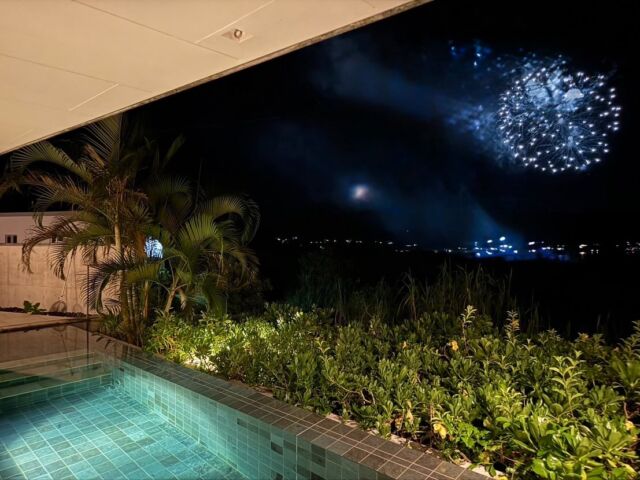 今回はLECEBのご紹介です🌴

ヴィラでは珍しい打ち上げ花火をLECEBが行いました🎆
プロポーズの場所としてLECEBを選んでいただき、お客様のリクエストで花火を打ち上げました‼︎💍
プロポーズは大成功で、108本のバラも喜んでいただけました🌹
このような素敵な機会に携わることができて光栄です🥹

#株式会社マリアス#mareasjapan
#不動産#不動産投資#マンション投資
#賃貸管理#沖縄#リゾート#リゾート開発
#沖縄別荘#leceb
