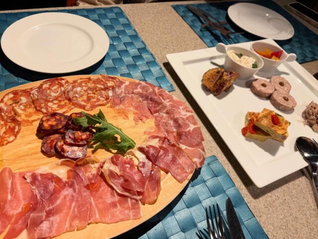 先日、北浜駅23番出口を出てすぐにある
「BUON GRANDE ARIA」さんに行ってきました🍽️

メインの魚料理と肉料理がどちらも美味しかったのですが、食べるのに夢中で写真を撮り忘れてしまいました😢
それくらい大満足のお食事でした🍅！

当日は雨が降っていましたが、雨音を聞きながらのテラス席での食事も、風情があって素敵でした😌💭

#株式会社マリアス
#不動産投資
#賃貸管理
#沖縄リゾートリゾート開発
#沖縄別荘leceb