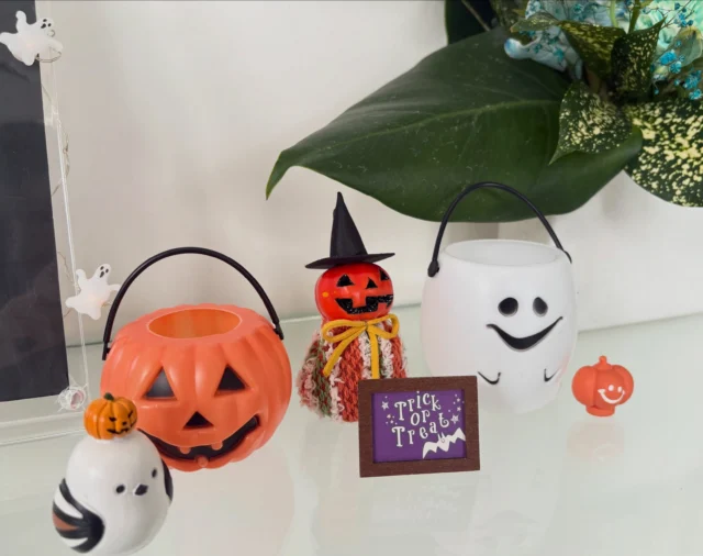 街中でも少しずつハロウィンの装飾が目立つようになってきました🎃🧡
そんな中、マリアスでもハロウィンの飾り付けをしました👻🕸️
シーサーと並ぶカボチャたちがとても可愛く、前を通るたびに癒されています😊

#株式会社マリアス
#不動産投資
#賃貸管理
#沖縄リゾートリゾート開発
#沖縄別荘leceb